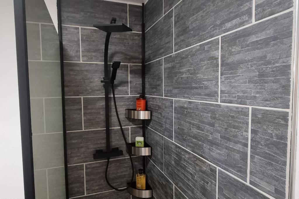 Le Retro Chic: Central Renovated Apartment with Free Parking La Roche-Chalais Exterior photo